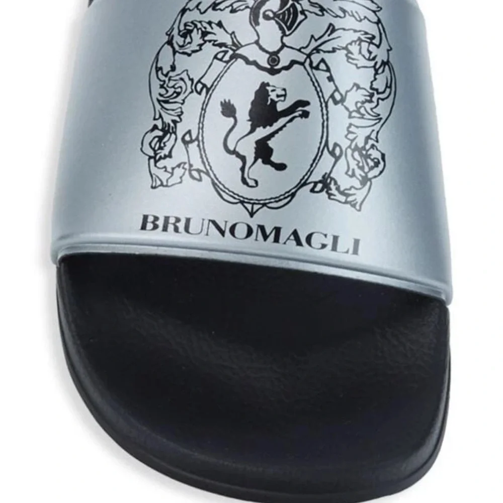 Bruno Magli Men's Silver and Black Crest Slides - Picture 6 of 7